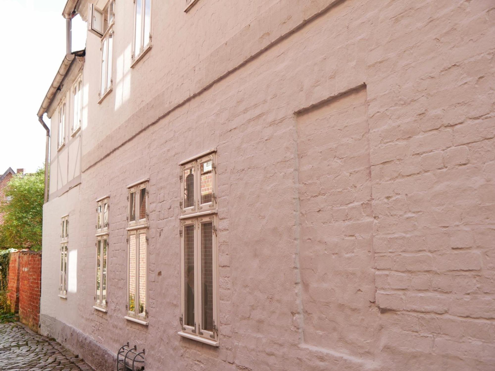 Zentrales Altstadt - Apartment In Lueneburg Mit Terrasse & Parkplatz Exterior foto